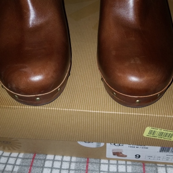 Boot - Picture 2 of 7